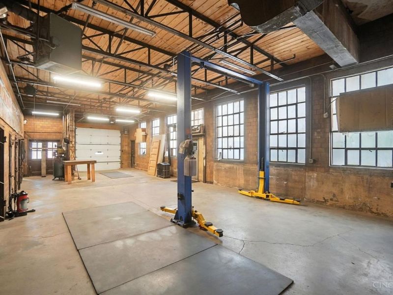 1628 Central Parkway, Cincinnati, OH 45202 Photo 66