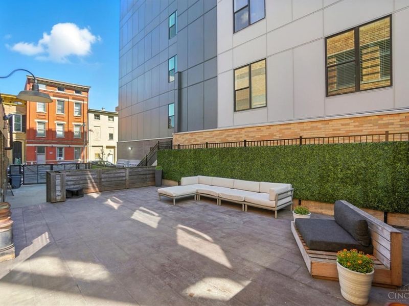 1628 Central Parkway, Cincinnati, OH 45202 Photo 71