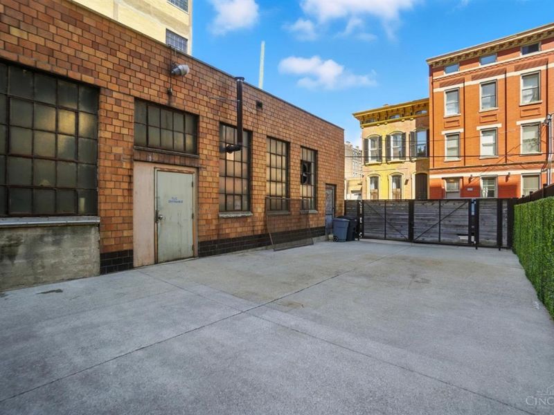 1628 Central Parkway, Cincinnati, OH 45202 Photo 74