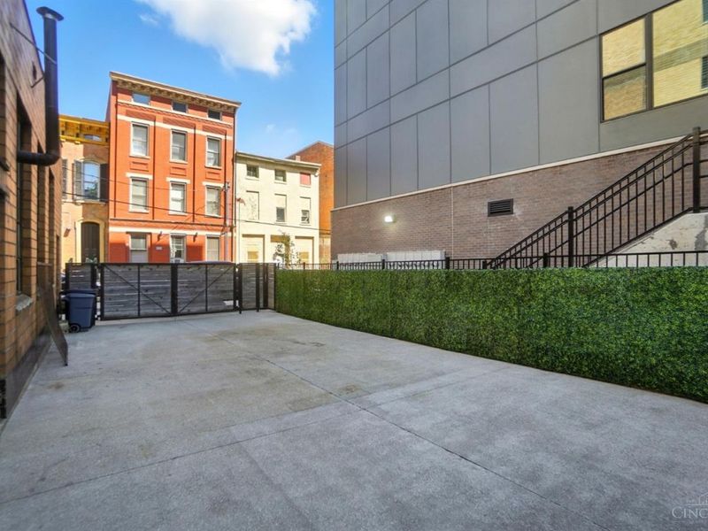 1628 Central Parkway, Cincinnati, OH 45202 Photo 75