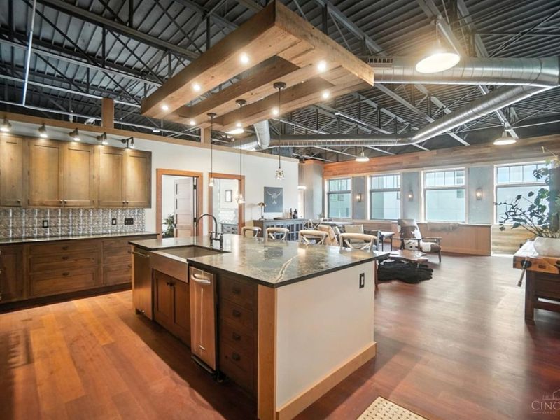 1628 Central Parkway, Cincinnati, OH 45202 Photo 9