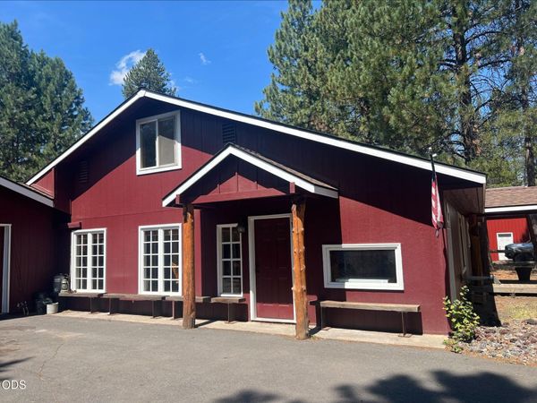 52531 Lost Ponderosa Road, La Pine, OR 97739