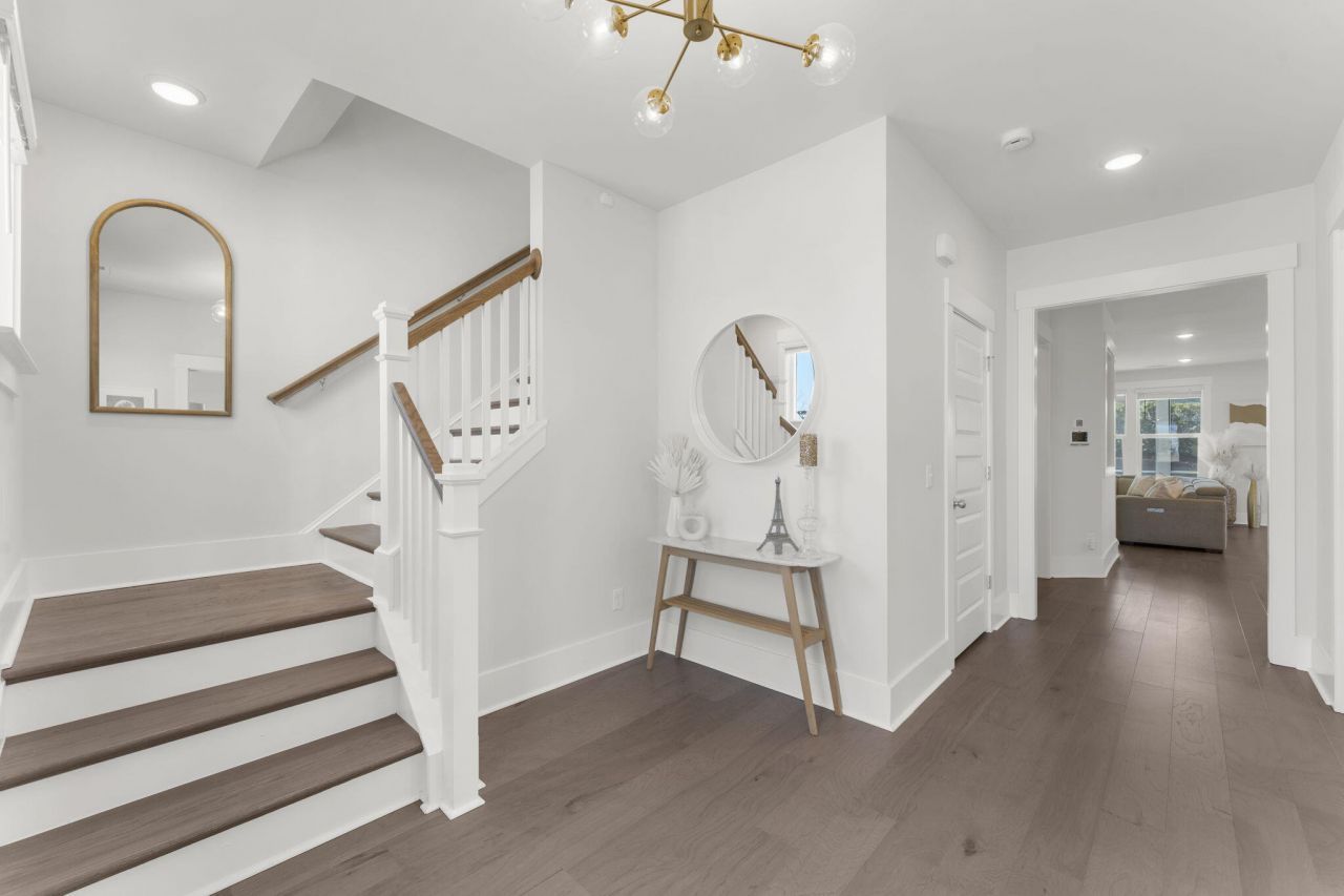 305 Sherrod Park Lane Photo 4