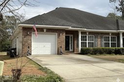 131 Manning Court photo 4