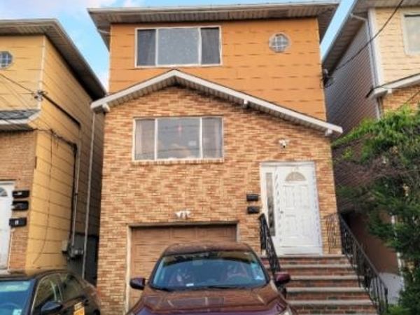 619 Sussex St, Harrison, NJ 07029