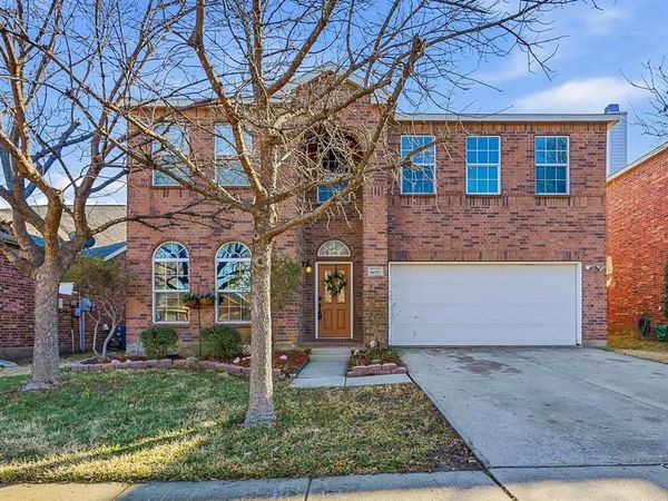 6016 Goldenrod Drive, Denton, TX 76208