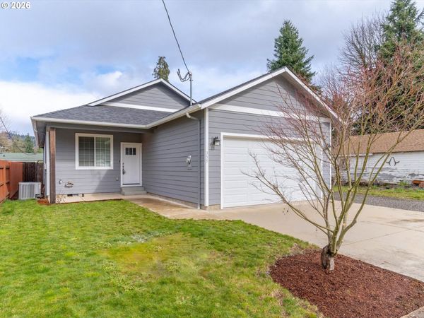 355 SE JUNIPER ST, Mill City, OR 97360