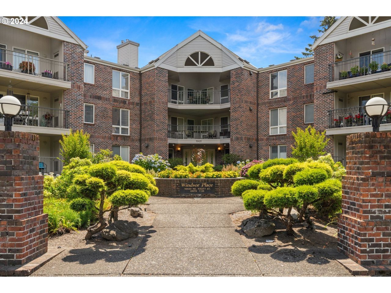 15420 NE Knott St, Unit 18, Portland, OR 97230 Main Photo