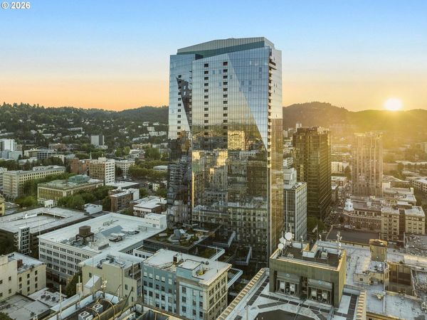550 SW 10TH AVE, Unit 2803, Portland, OR 97205