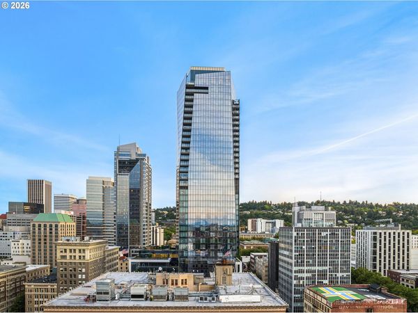 550 SW 10TH AVE, Unit 2204, Portland, OR 97205