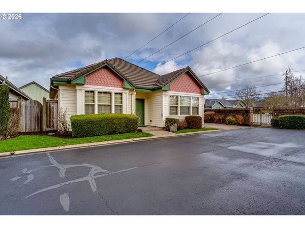 2099 LAKE SHORE DR, Eugene, OR 97408