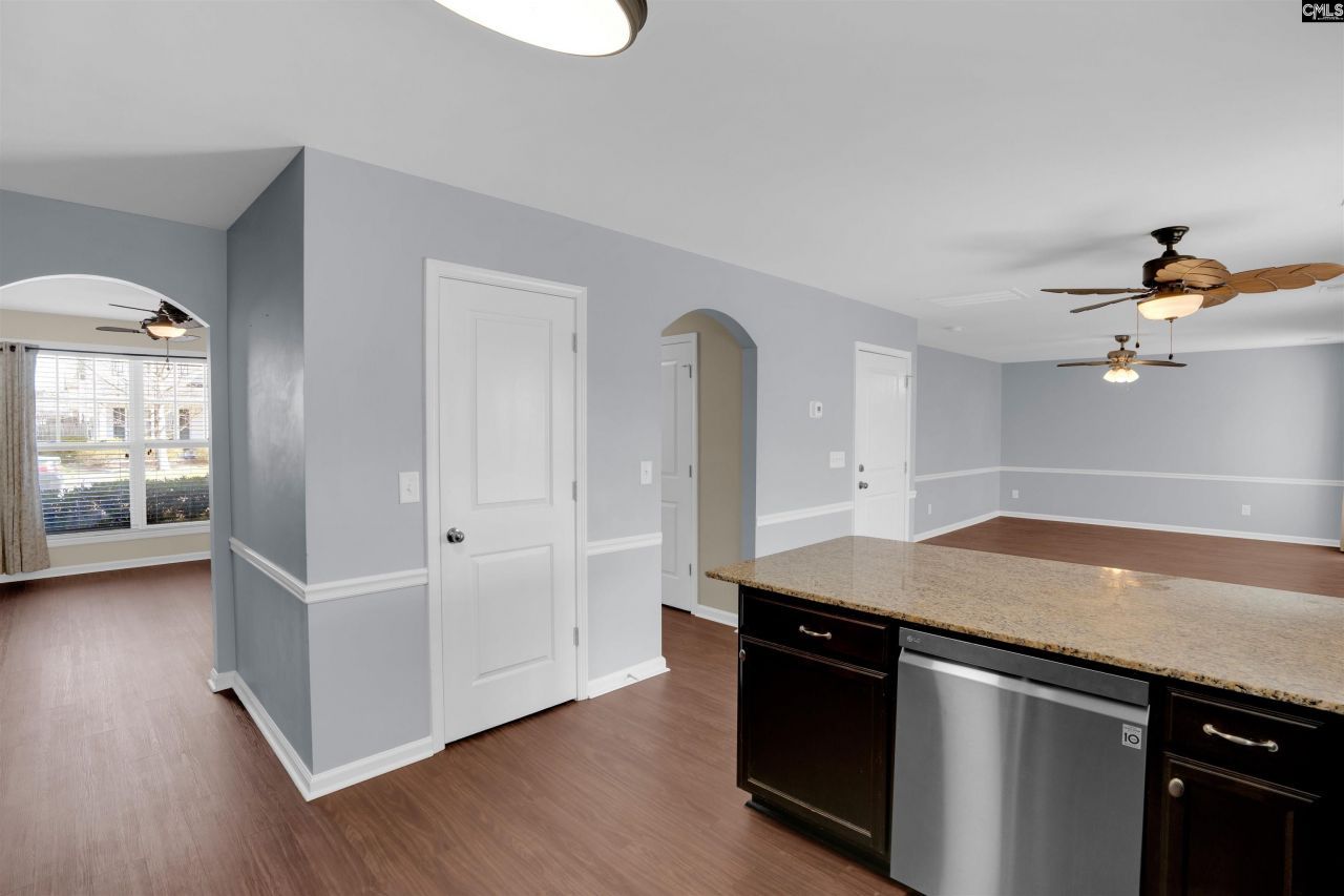 672 Deertrack Run  Photo 11