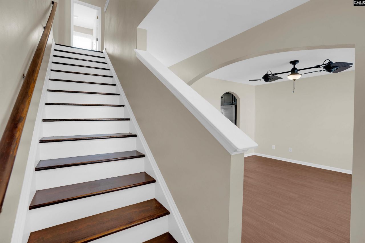 672 Deertrack Run  Photo 17