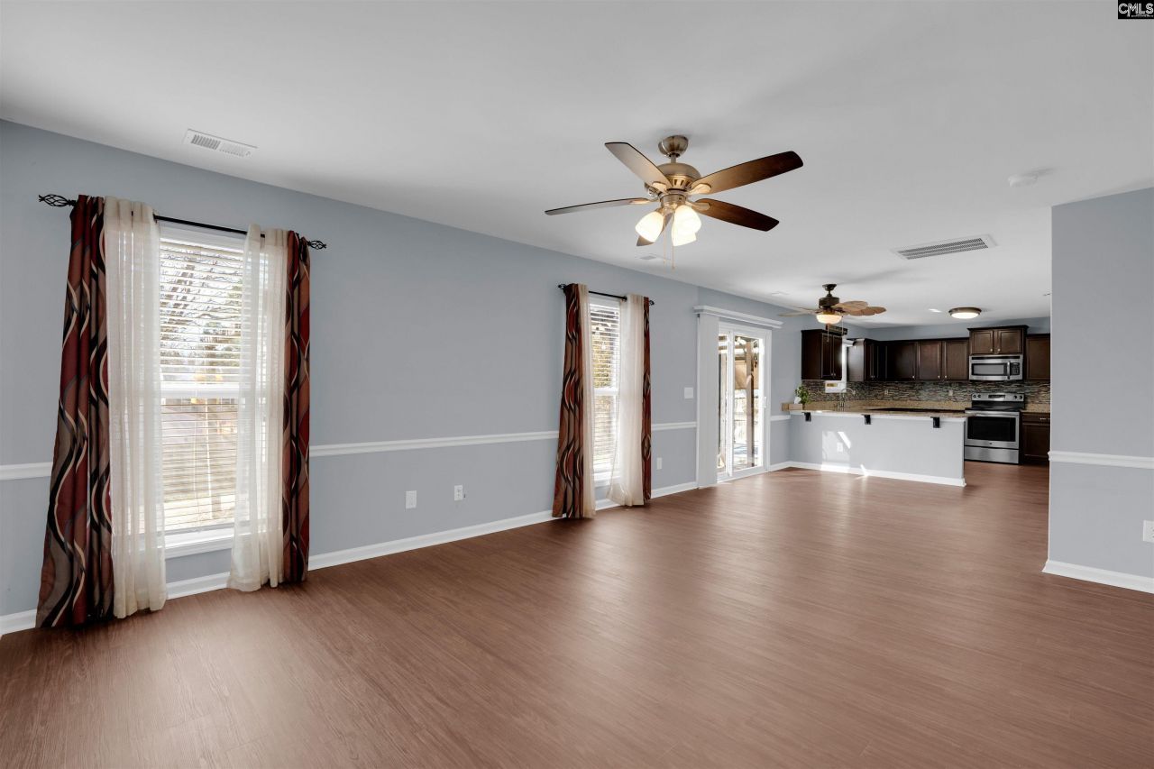 672 Deertrack Run  Photo 5