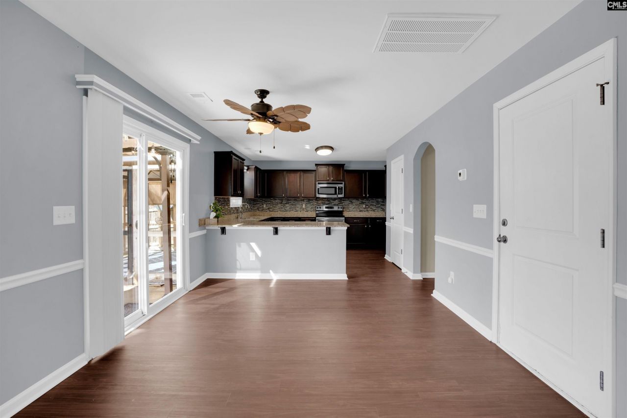 672 Deertrack Run  Photo 6