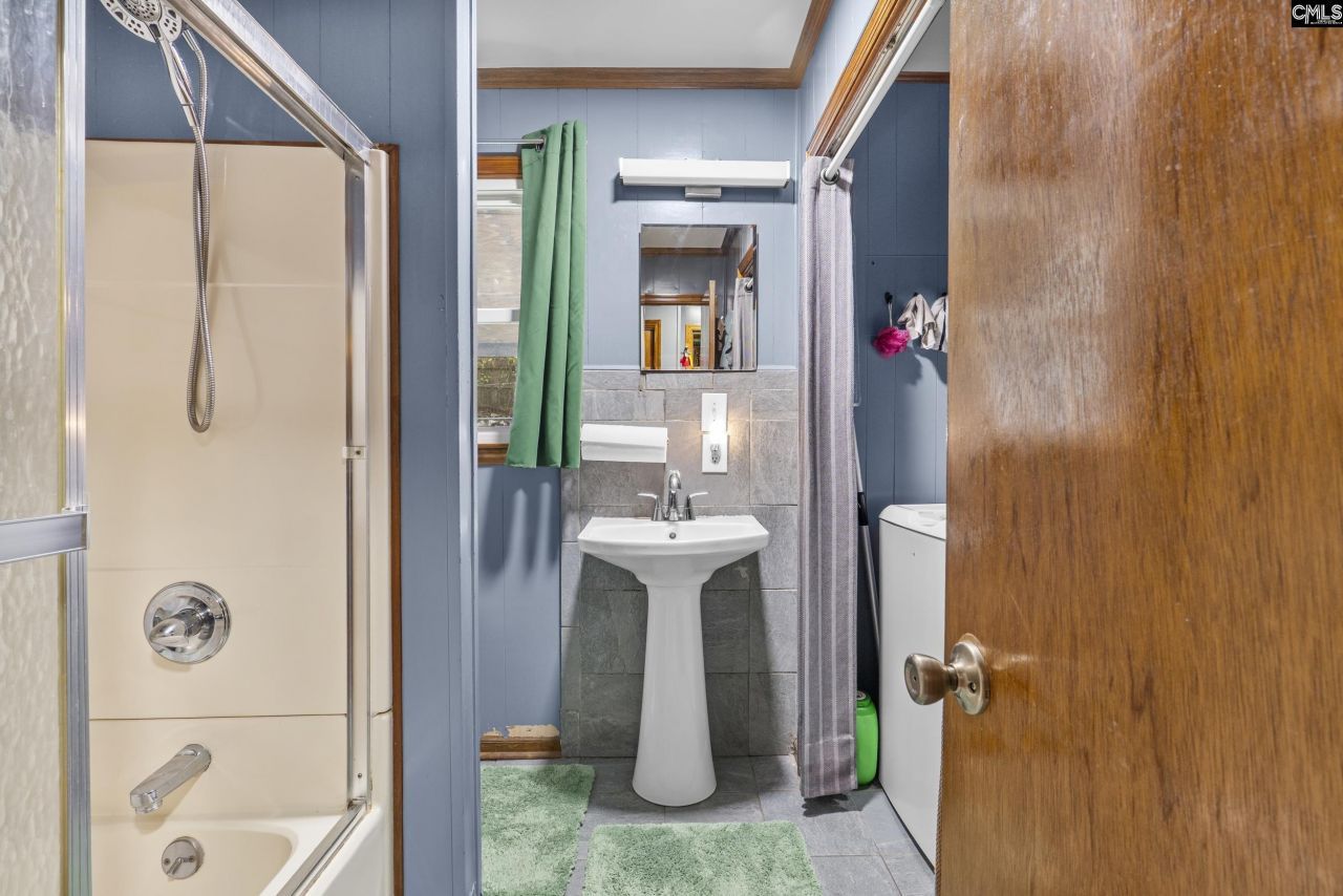 5106 Randall Avenue  Photo 17