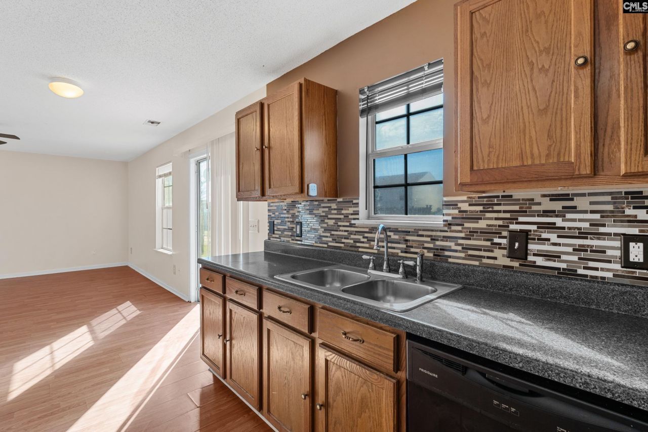 245 Fox Grove Circle  Photo 12