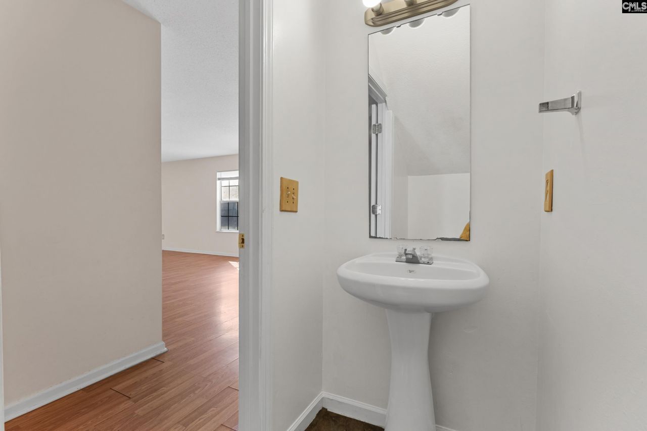 245 Fox Grove Circle  Photo 15