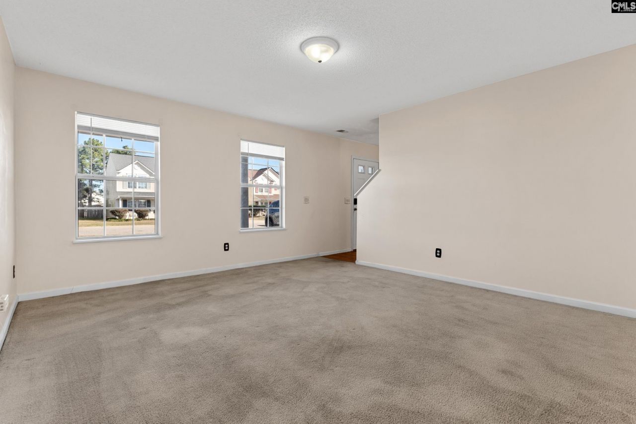 245 Fox Grove Circle  Photo 7