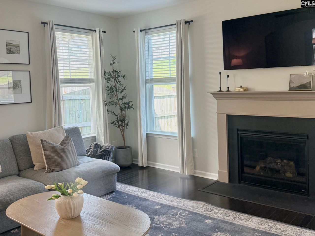 145 Madison Park Drive  Photo 9