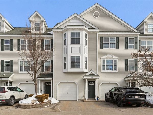 21 Merrimac Way, Unit D, Tyngsborough, MA 01879