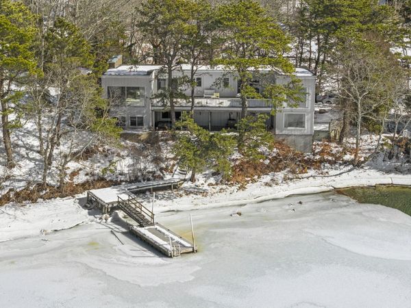 36 Little Neck Lane , Mashpee, MA 02649