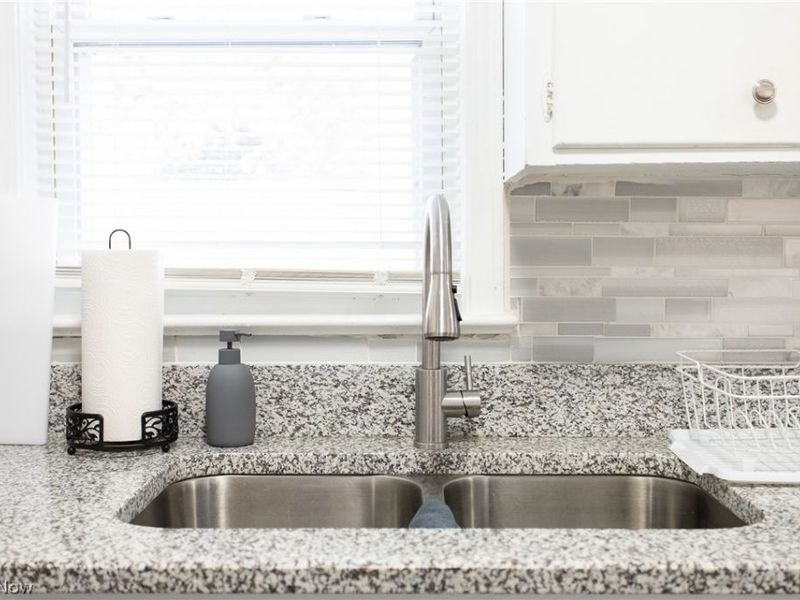 12307 Shady Oak Boulevard, Cleveland, OH 44125 Photo 11