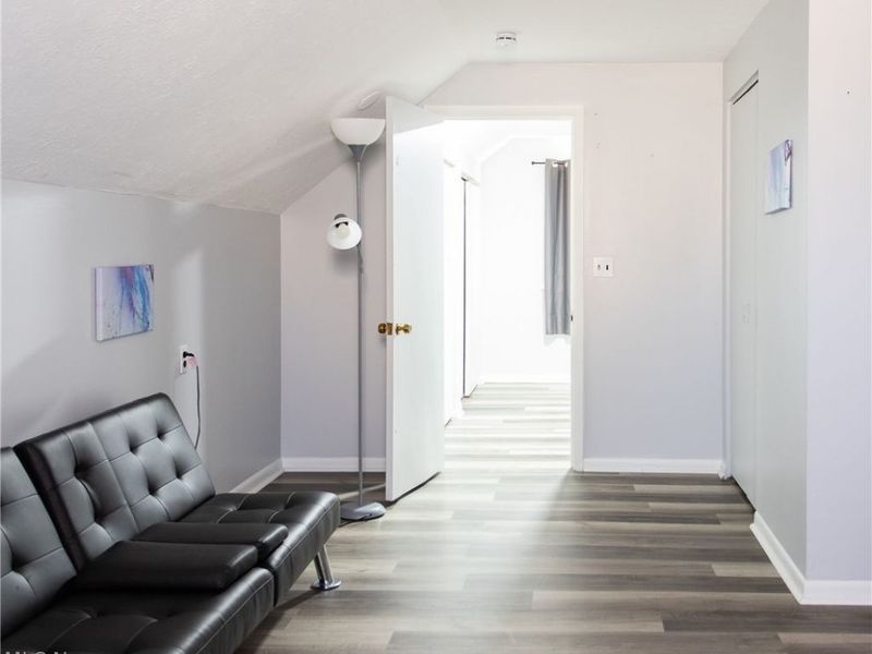 12307 Shady Oak Boulevard, Cleveland, OH 44125 Photo 23