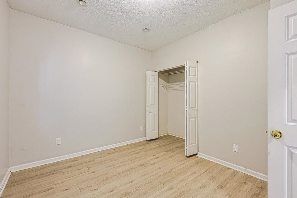 3511 Sweetwater Blvd. Photo 18