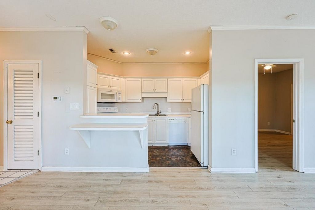 3511 Sweetwater Blvd. Photo 7