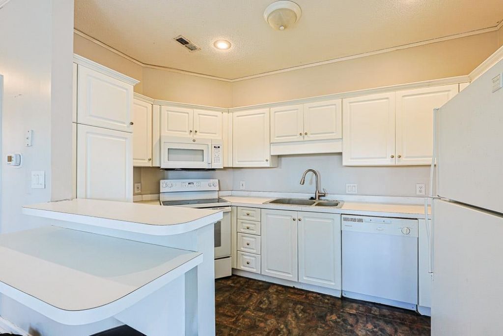 3511 Sweetwater Blvd. Photo 8