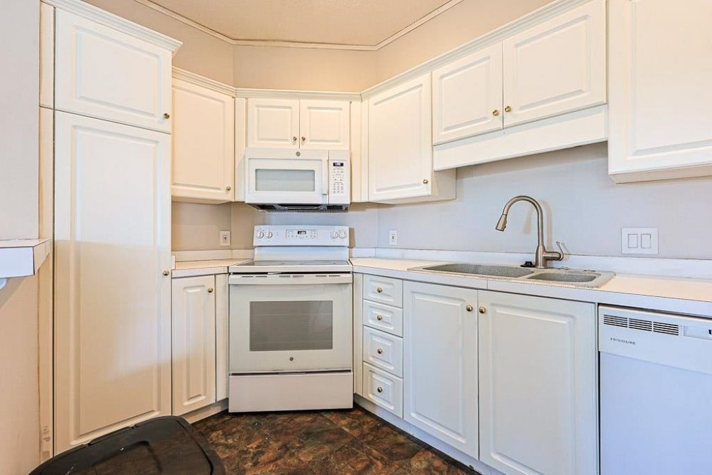 3511 Sweetwater Blvd. Photo 9