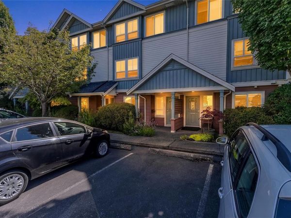 1019 North Park St , Unit 20, Victoria, BC V8T 5L4