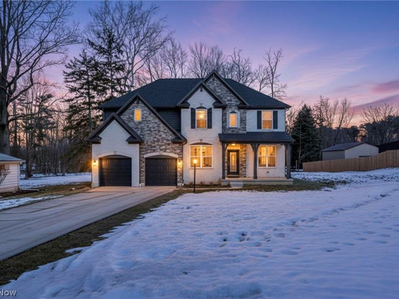 19736 Westwood Drive, Strongsville, OH 44149 Photo 2