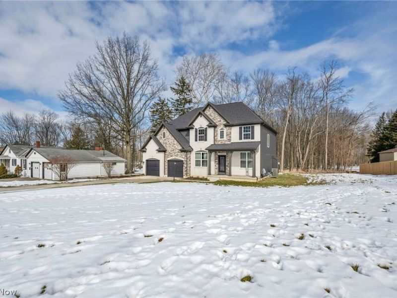 19736 Westwood Drive, Strongsville, OH 44149 Photo 3