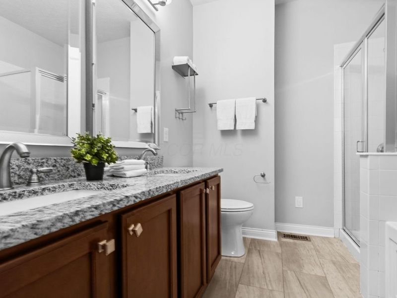 4125 Emerius Drive , Columbus, OH 43219 Photo 17