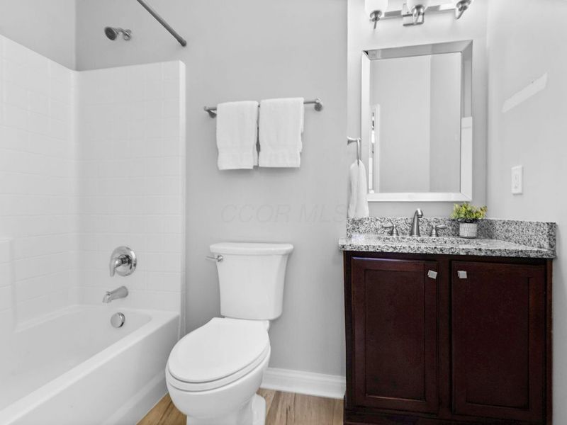 4125 Emerius Drive, Columbus, OH 43219 Photo 21