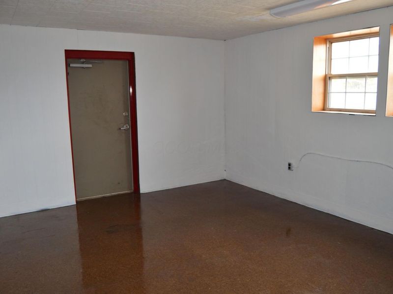 1070 S Memorial Drive, Lancaster, OH 43130 Photo 12