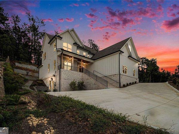 52 Lake Overlook Drive, White, GA 30184