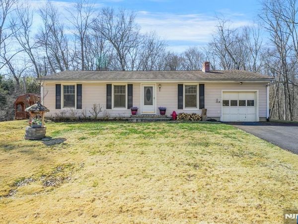 3 Midland Road, Montville Township, NJ 07045