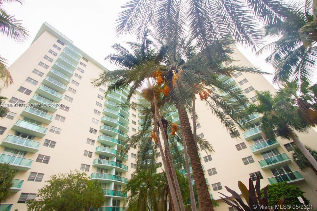 3801 S Ocean Dr , Unit PH16S, Hollywood, FL 33019 Photo