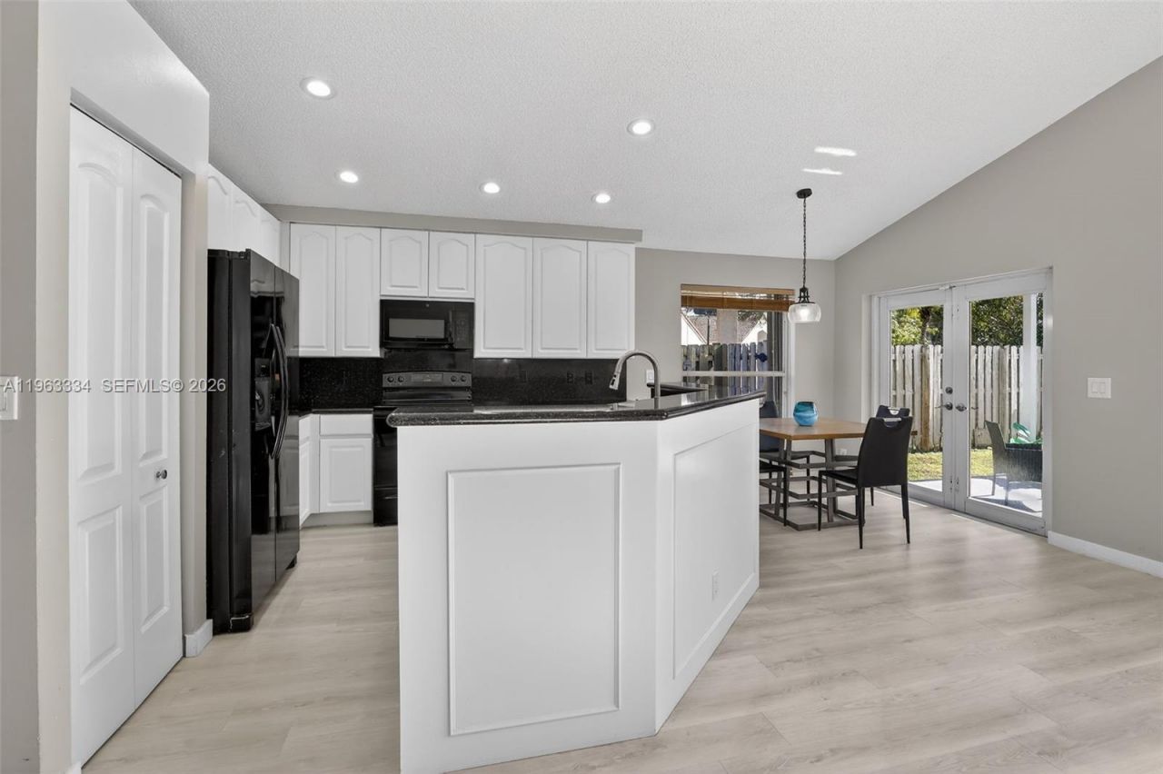 13224 NW 12th St , Pembroke Pines, FL 33028 Photo