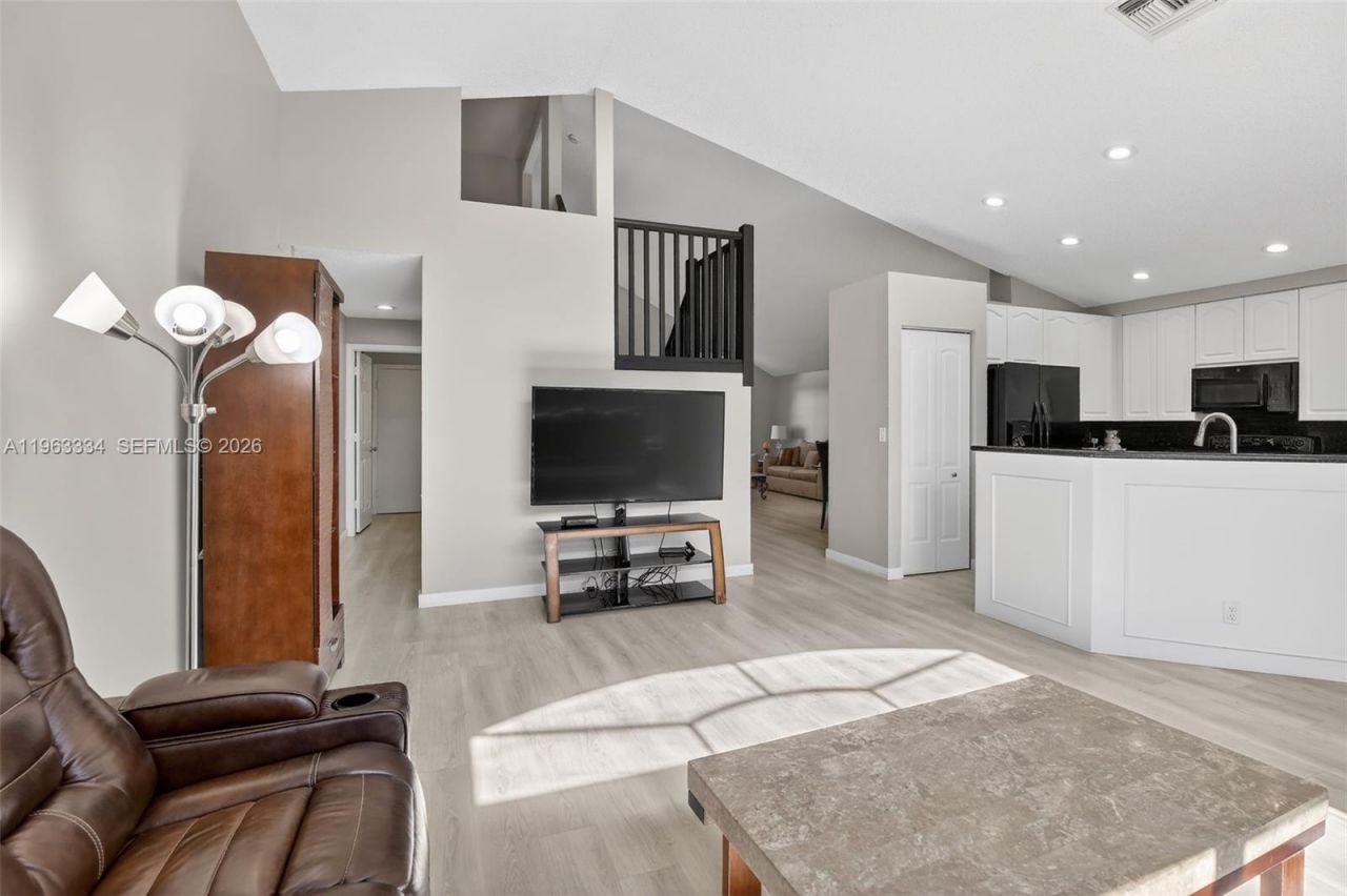 13224 NW 12th St , Pembroke Pines, FL 33028 Photo