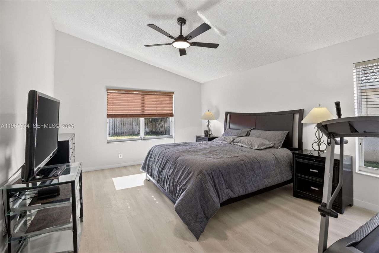 13224 NW 12th St , Pembroke Pines, FL 33028 Photo