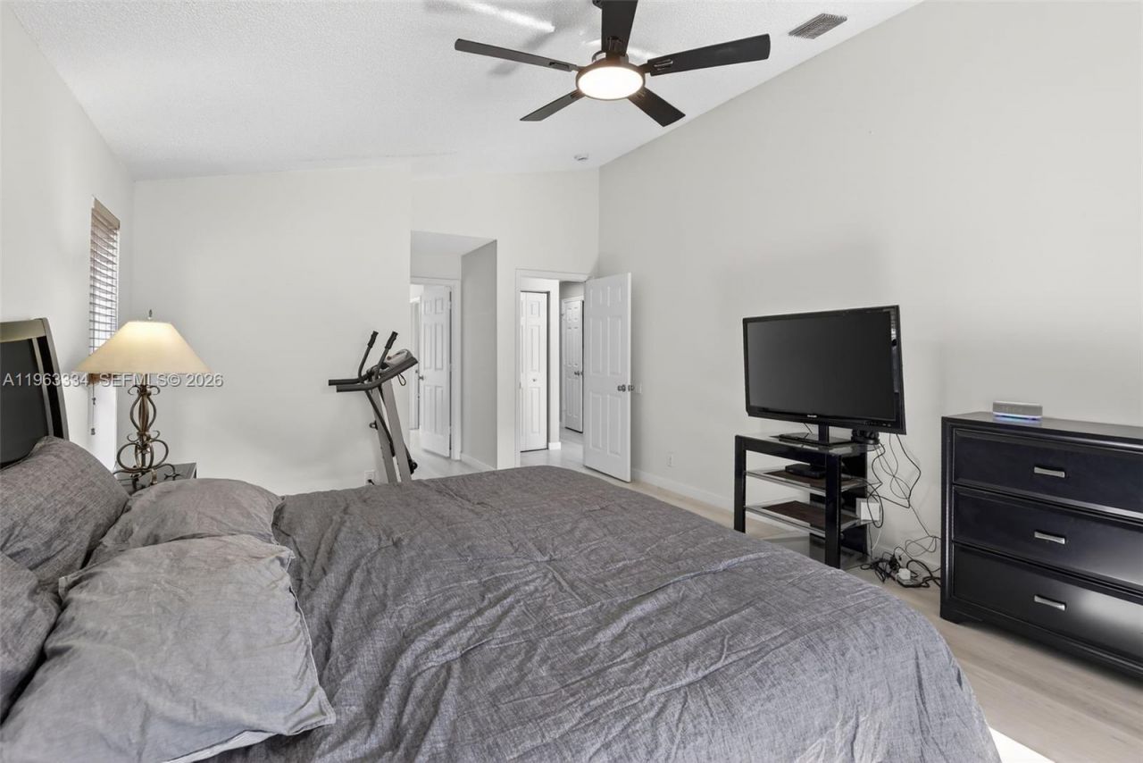 13224 NW 12th St, Pembroke Pines, FL 33028 Photo