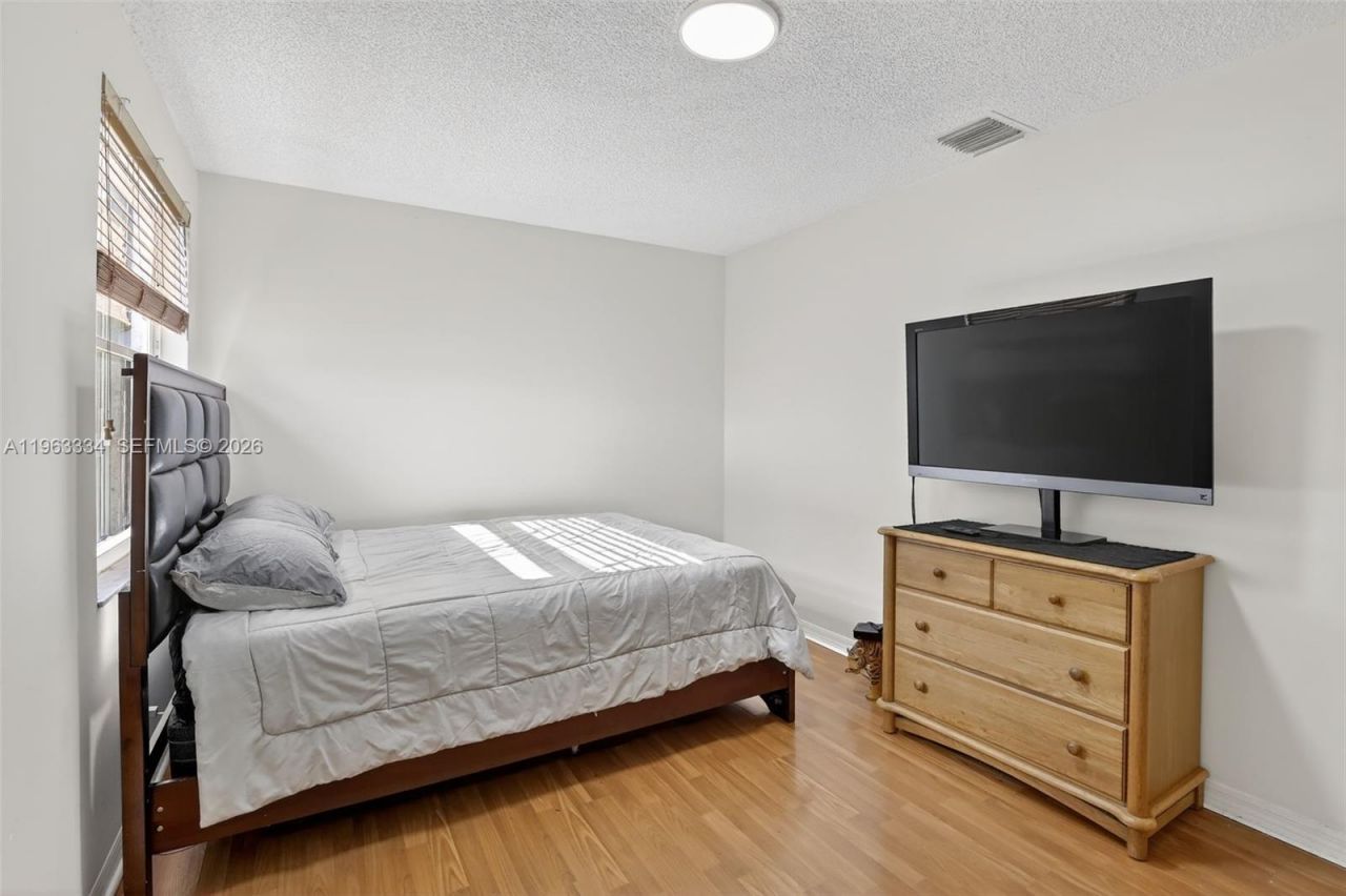 13224 NW 12th St , Pembroke Pines, FL 33028 Photo