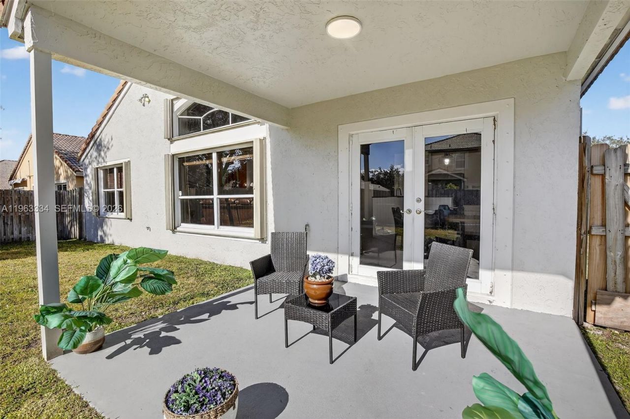 13224 NW 12th St , Pembroke Pines, FL 33028 Photo