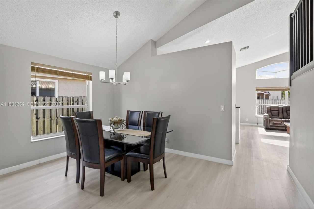 13224 NW 12th St, Pembroke Pines, FL 33028 Photo