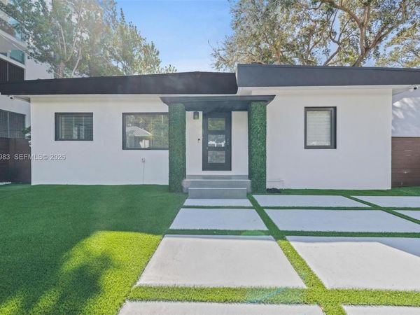 710 NE 62nd St , Miami, FL 33138