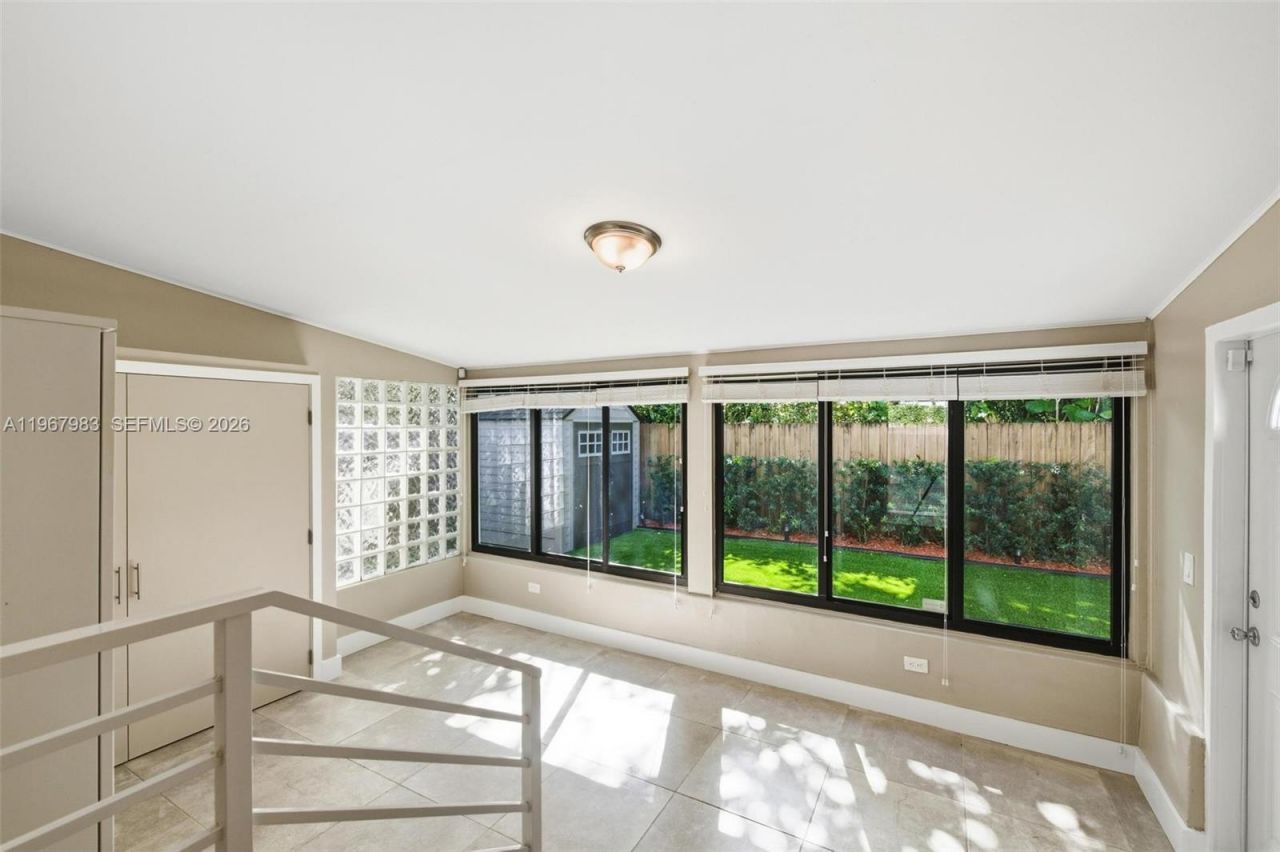 710 NE 62nd St , Miami, FL 33138 Photo